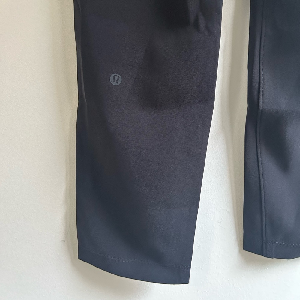 NWT LULULEMON pants‎ - Picture 7 of 8